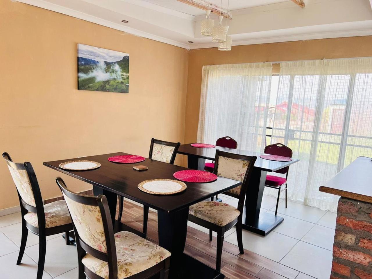 Mphatlalatsane Bnb Maseru Ngoại thất bức ảnh